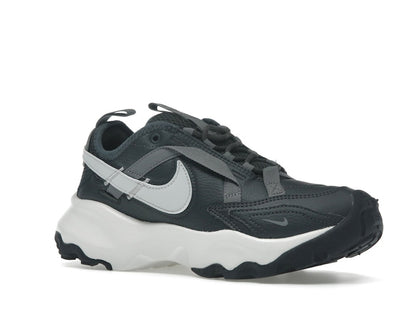 Nike TC 7900 Anthracite Platinum Tint Smoke Grey Metallic Platinum (Women's)