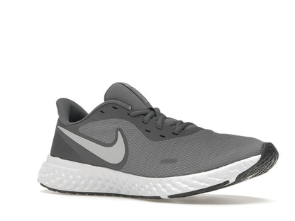 Nike Revolution 5 Cool Grey