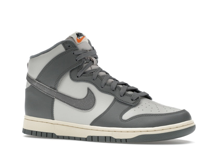 Nike Dunk High Vintage Light Bone Grey
