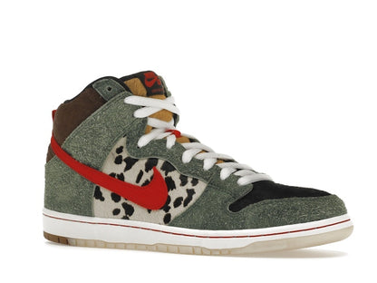 Nike SB Dunk High Dog Walker