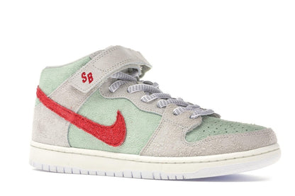 Nike SB Dunk Mid White Widow