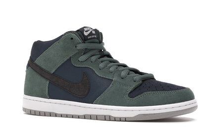 Nike SB Dunk Mid Nori
