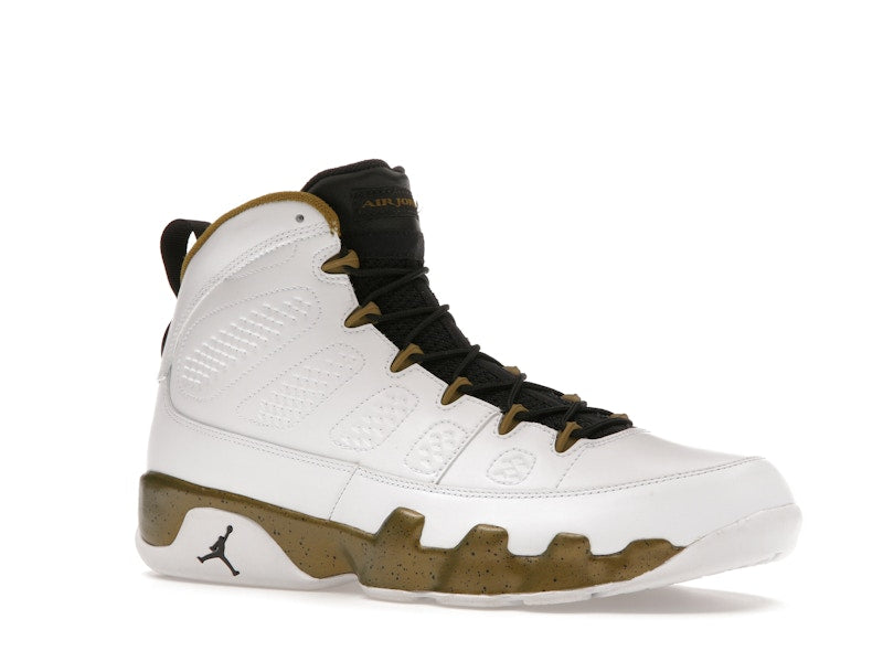 Jordan 9 Retro Statue