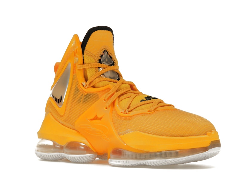 Nike LeBron 19 Hard Hat