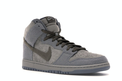 Nike SB Dunk High Tauntaun