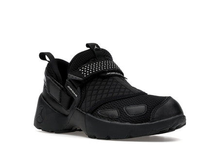 Jordan Trunner LX Triple Black (Women's)