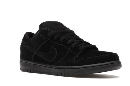 Nike SB Dunk Low Blackout