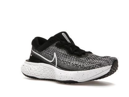 Nike ZoomX Invincible Run Flyknit Oreo