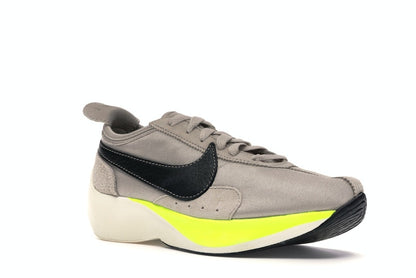Nike Moon Racer String