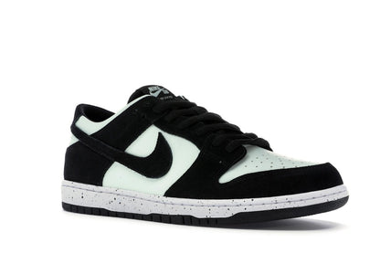 Nike SB Dunk Low Barely Green