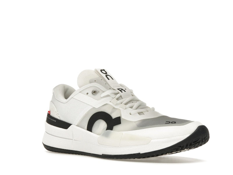 On The Roger Pro 2 Clay White Black (Women's)