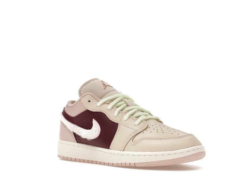 Jordan 1 Low SE Fur Swoosh (GS)