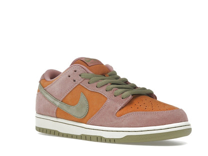 Nike SB Dunk Low Red Stardust