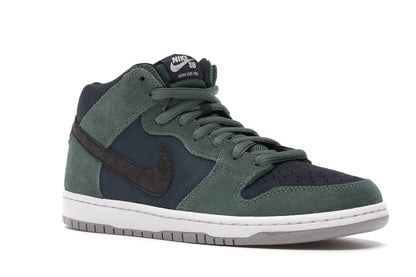 Nike SB Dunk Mid Nori