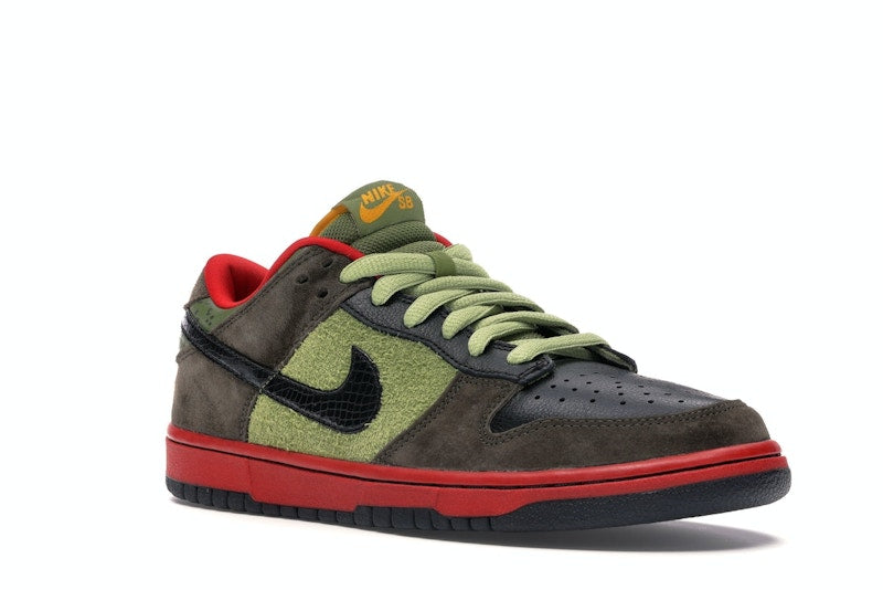 Nike SB Dunk Low Asparagus