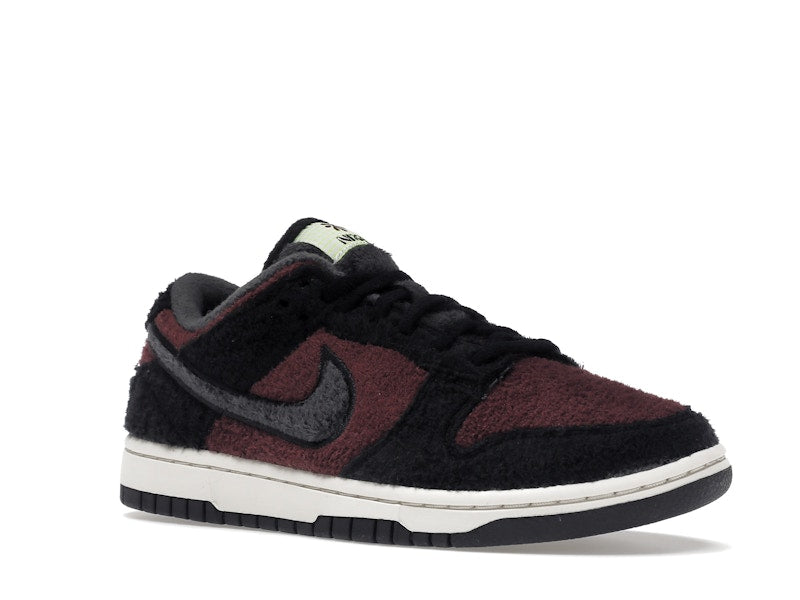 Nike Dunk Low SE Fleece Pack Burgundy Crush (Women's)