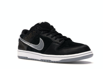 Nike SB Dunk Low Takashi 2