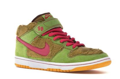 Nike SB Dunk Mid Mama Bear