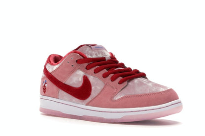 Nike SB Dunk Low StrangeLove Skateboards