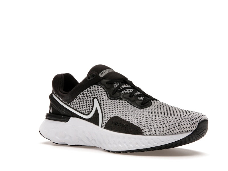 Nike React Miler 3 Black Metallic Silver