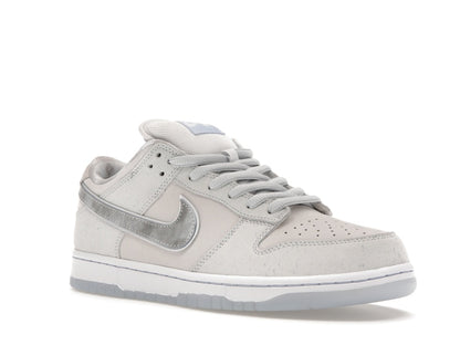 Nike SB Dunk Low White Lobster (Friends and Family)