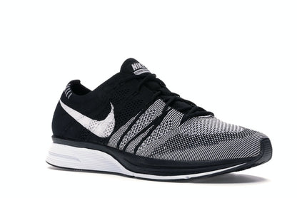 Nike Flyknit Trainer Oreo