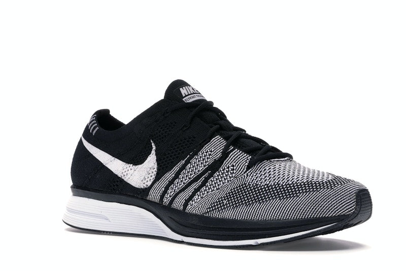 Nike Flyknit Trainer Oreo