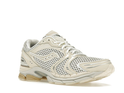 Saucony ProGrid Triumph 4 Highsnobiety Cream