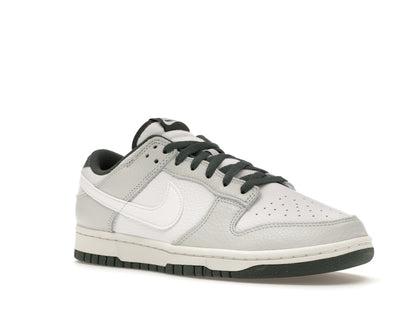 Nike Dunk Low Retro SE Photon Dust Vintage Green