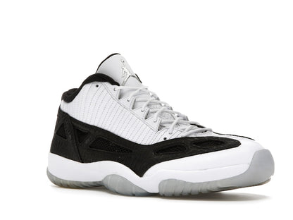 Jordan 11 Retro Low IE White/Black (2011)