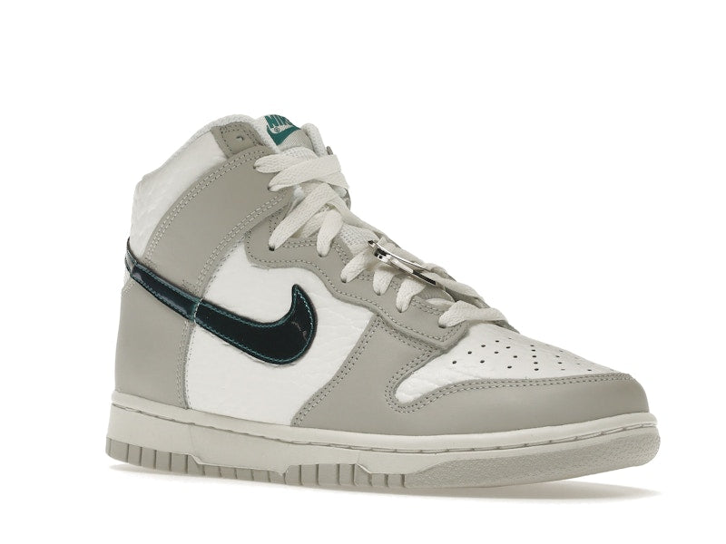 Nike Dunk High FLS (Women's)