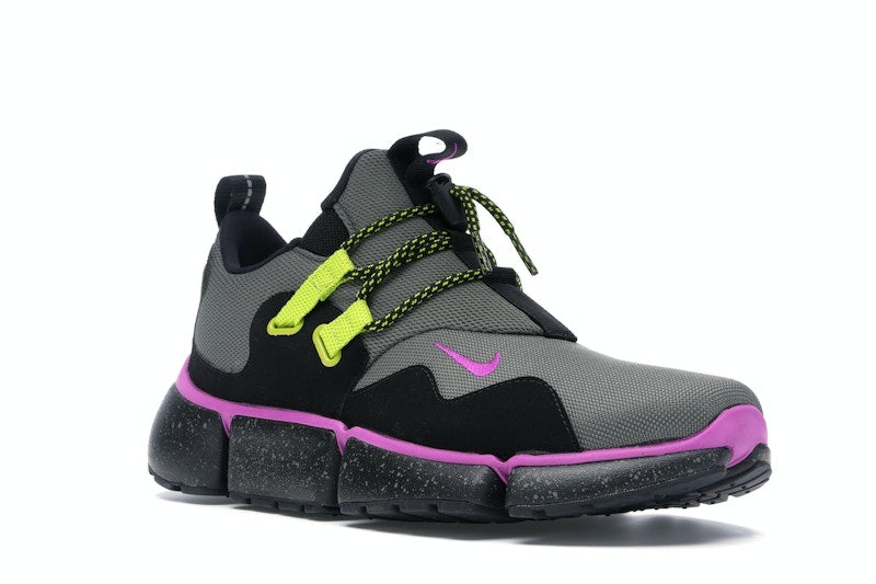 Nike Pocketknife River Rock