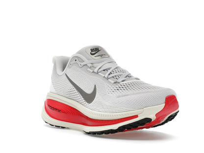 Nike Vomero 18 Platinum Tint Siren Red Light Smoke Grey Metallic Pewter