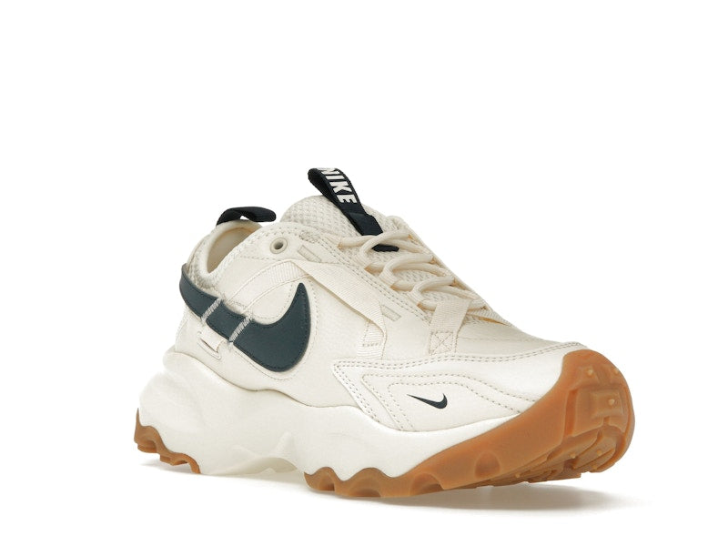 Nike TC 7900 Pale Ivory Gum Light Brown Armory Navy (Women's)