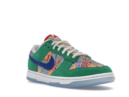 Nike Dunk Low Foam Finger
