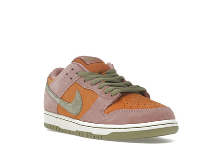 Nike SB Dunk Low Red Stardust