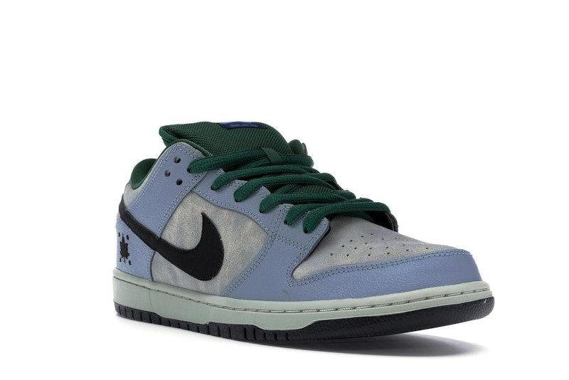 Nike SB Dunk Low Maple Leaf Central Park