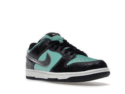 Nike SB Dunk Low Diamond Supply Co.