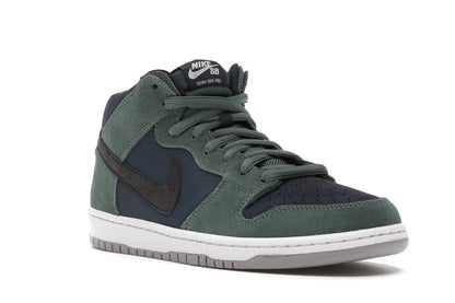 Nike SB Dunk Mid Nori