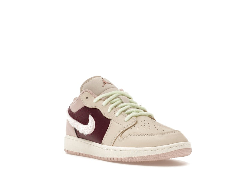 Jordan 1 Low SE Fur Swoosh (GS)