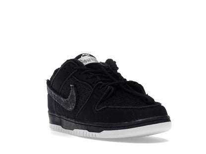Nike SB Dunk Low Gnarhunters