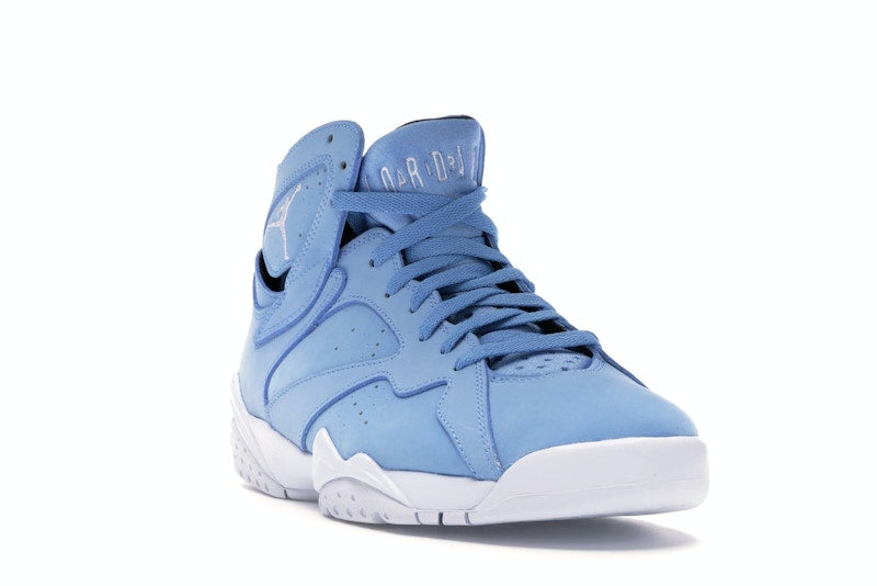 Jordan 7 Retro Pantone