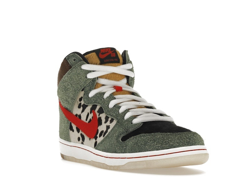 Nike SB Dunk High Dog Walker