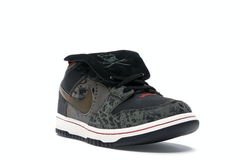 Nike SB Dunk Low SBTG