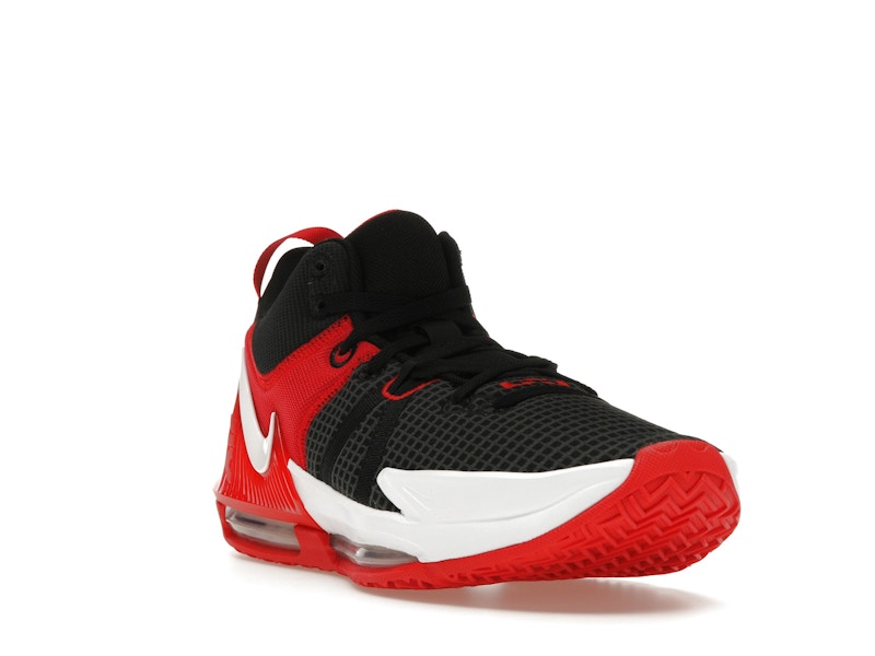 Nike LeBron Witness 7 Bred
