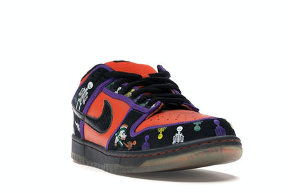 Nike SB Dunk Low Day of the Dead
