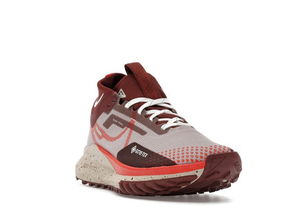 Nike React Pegasus Trail 4 Gore-Tex Diffused Taupe Dark Pony Sail Picante Red (Women's)
