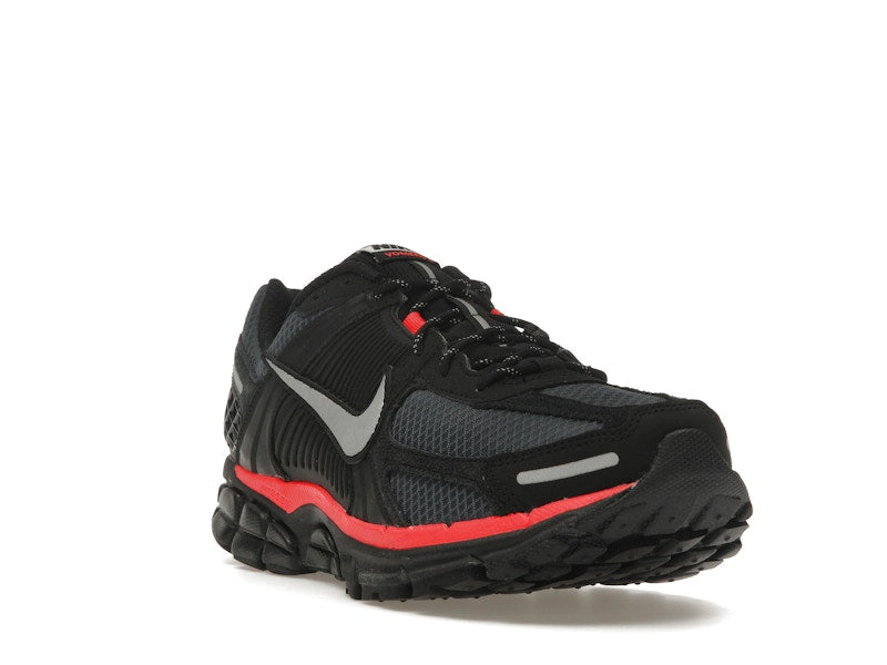 Nike Zoom Vomero 5 Black Metallic University Red