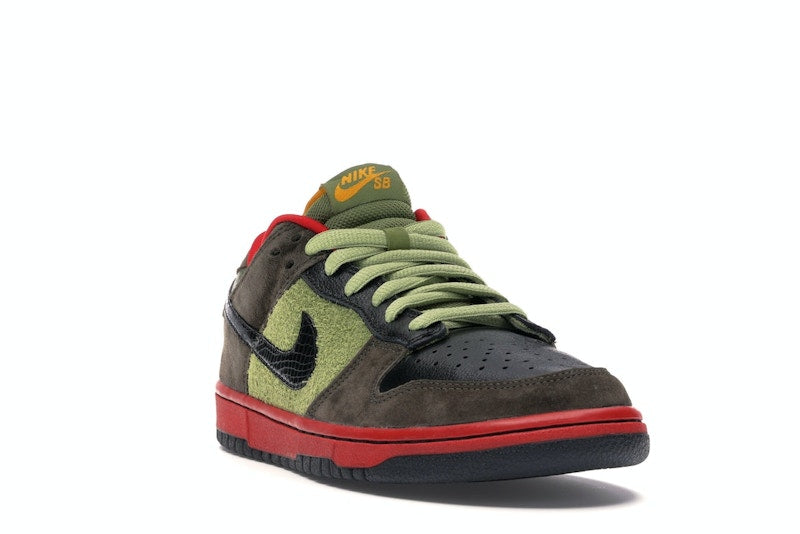 Nike SB Dunk Low Asparagus