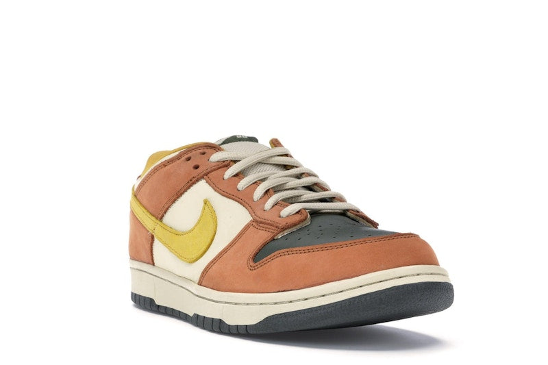 Nike SB Dunk Low Vapour Mineral Yellow